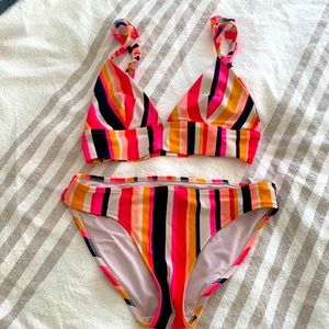 Aerie bikini colorful cute M- perfect for girls with small chest